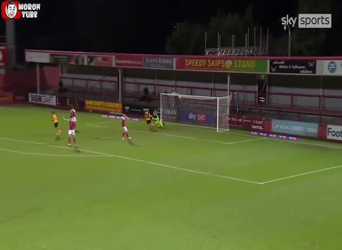 Video :The world's furthest goal is scored by a goalie